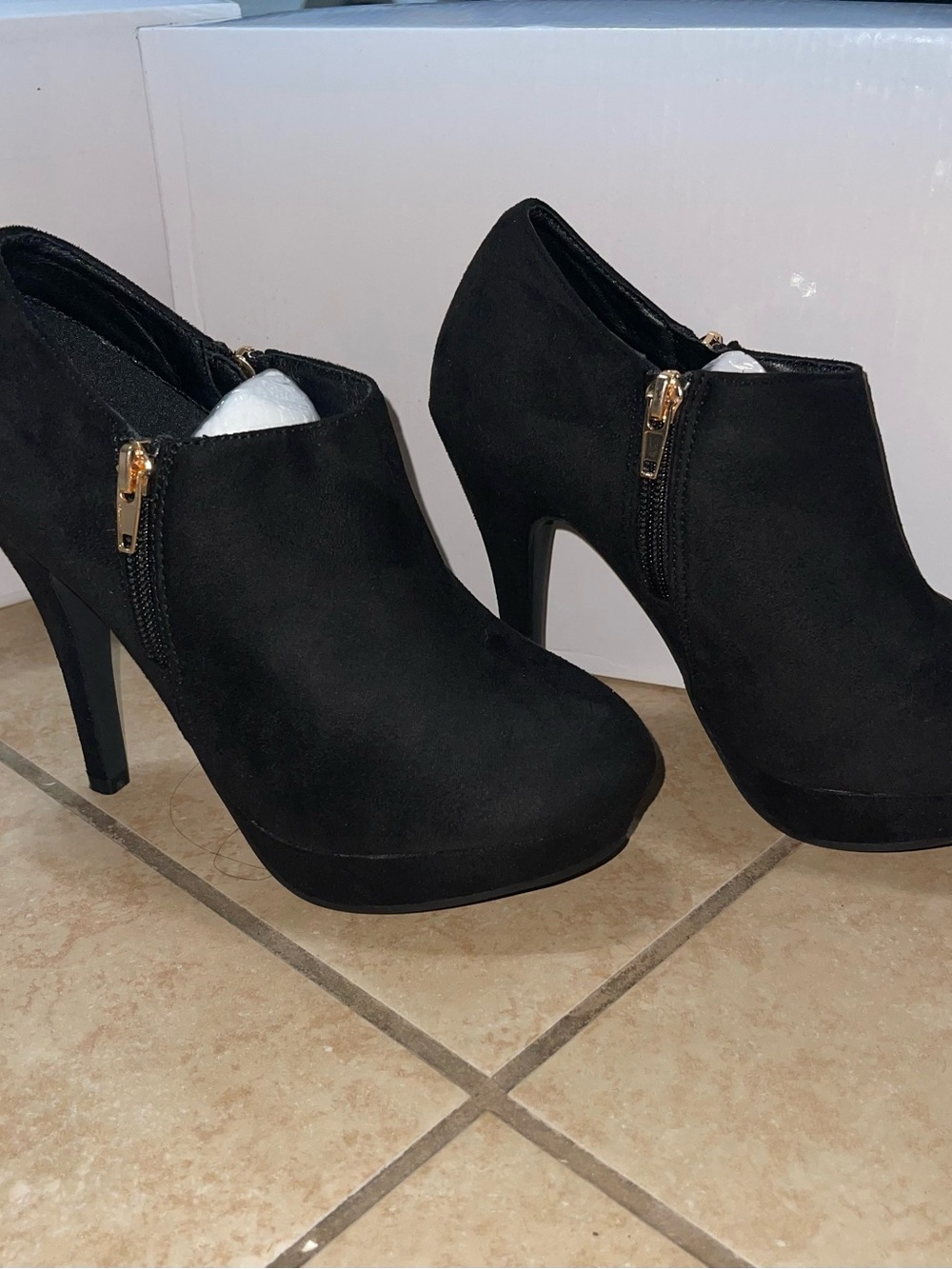 Women's Black Heeled Ankle Booties with Side Zip